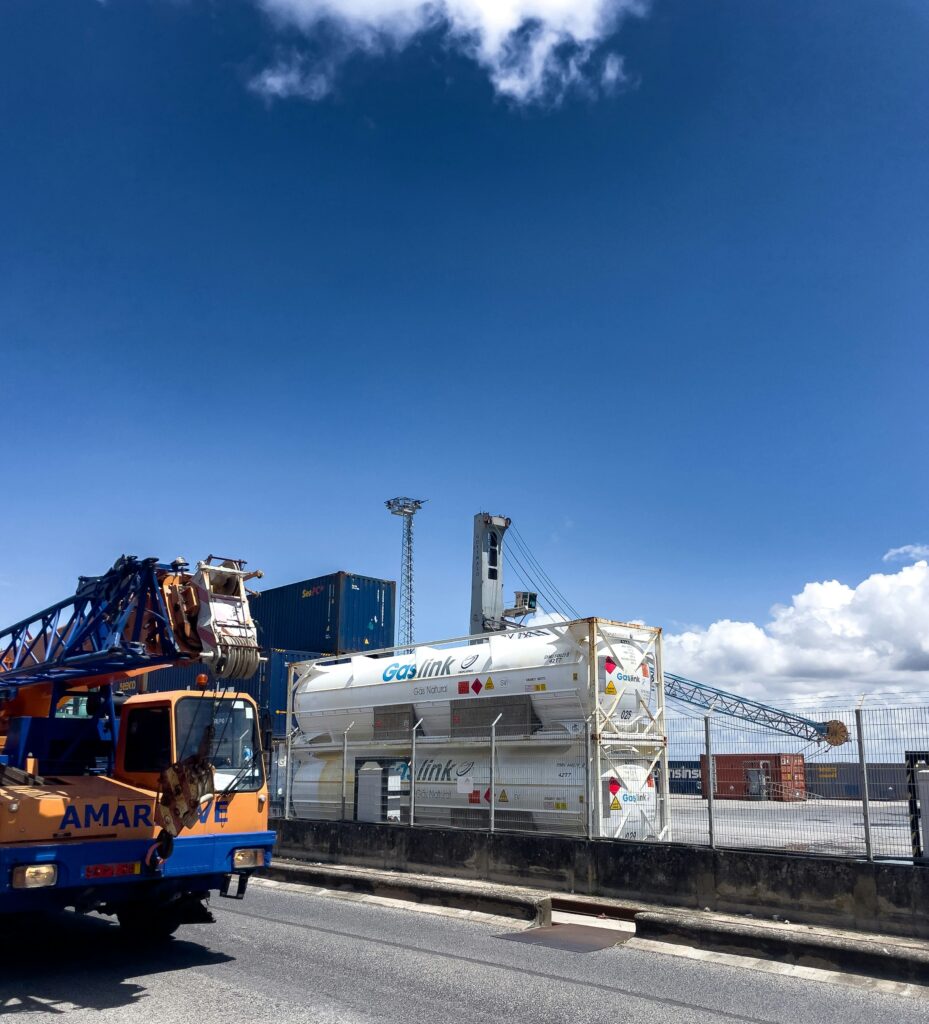 trasporto container camion gru multimodale